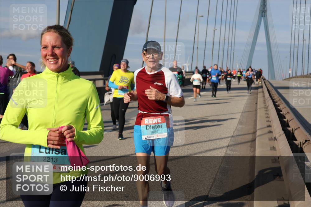 03.10.2025 - Köhlbrandbrückenlauf Julia Fischer http://msf.ph/oto/9006993 03.10.2025 09:57:59 Position 2 2213, 1909, 1984 meine-sportfotos.de