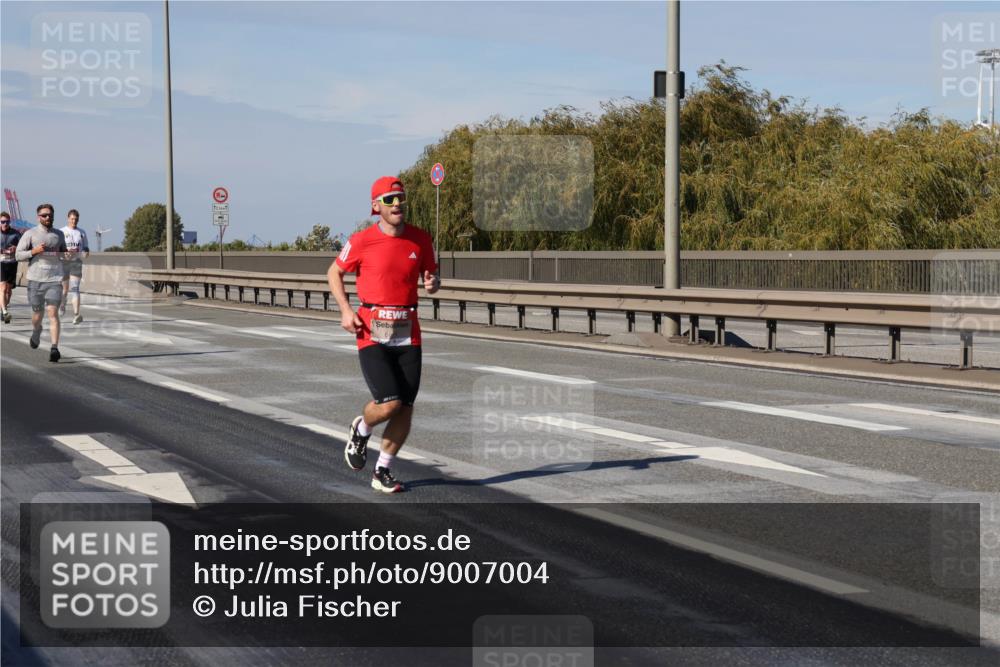 03.10.2025 - Köhlbrandbrückenlauf Julia Fischer http://msf.ph/oto/9007004 03.10.2025 12:45:52 Position 3  meine-sportfotos.de