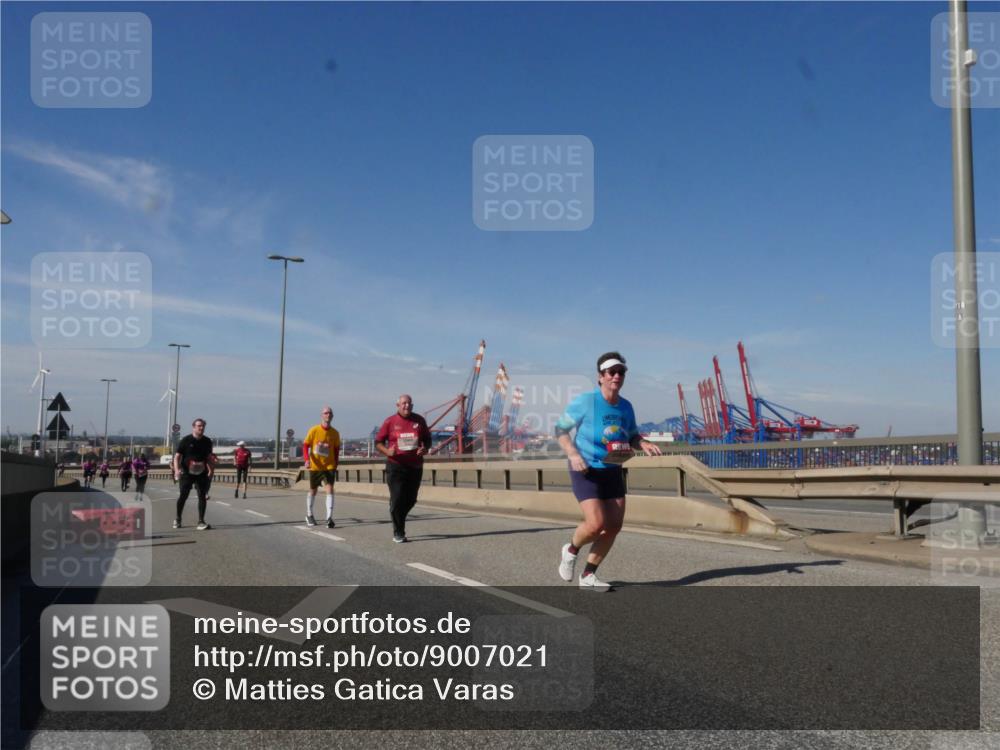 03.10.2025 - Köhlbrandbrückenlauf Matties Gatica Varas http://msf.ph/oto/9007021 03.10.2025 13:02:19 Position 2  meine-sportfotos.de