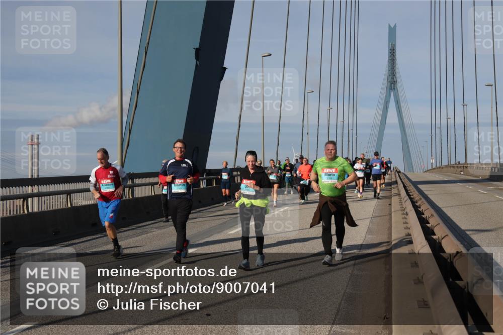 03.10.2025 - Köhlbrandbrückenlauf Julia Fischer http://msf.ph/oto/9007041 03.10.2025 09:58:18 Position 2 10 meine-sportfotos.de