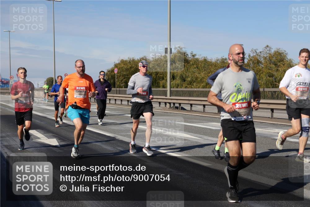 03.10.2025 - Köhlbrandbrückenlauf Julia Fischer http://msf.ph/oto/9007054 03.10.2025 12:46:01 Position 3 4394, 10, 671 meine-sportfotos.de