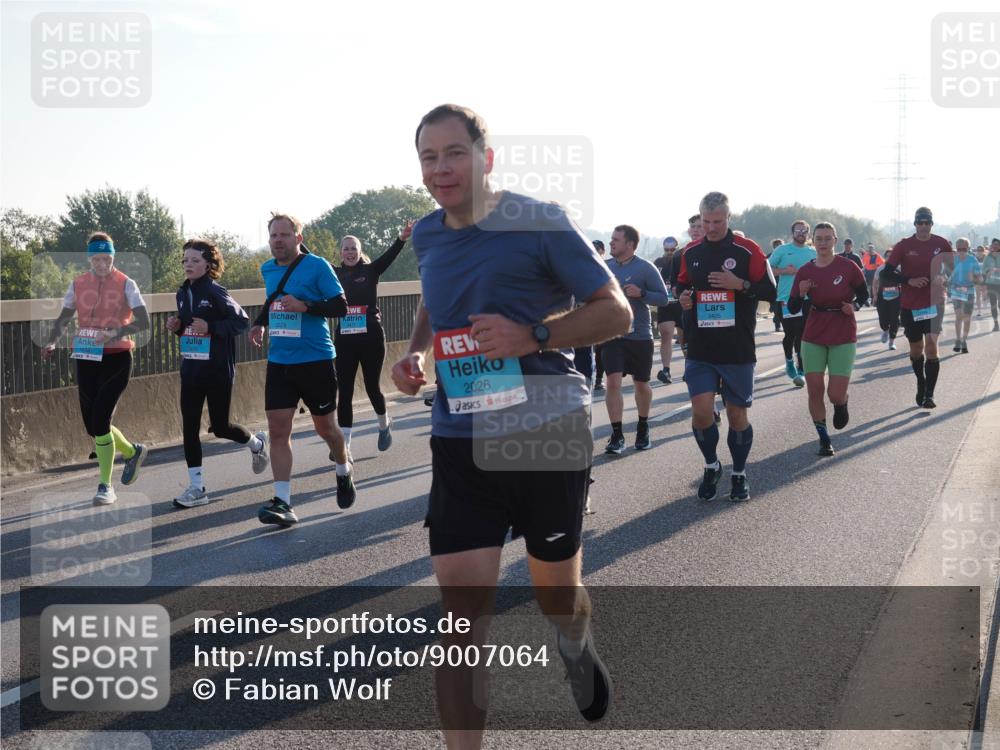 03.10.2025 - Köhlbrandbrückenlauf Fabian Wolf http://msf.ph/oto/9007064 03.10.2025 09:19:59 Position 3 3229, 2026, 3405 meine-sportfotos.de