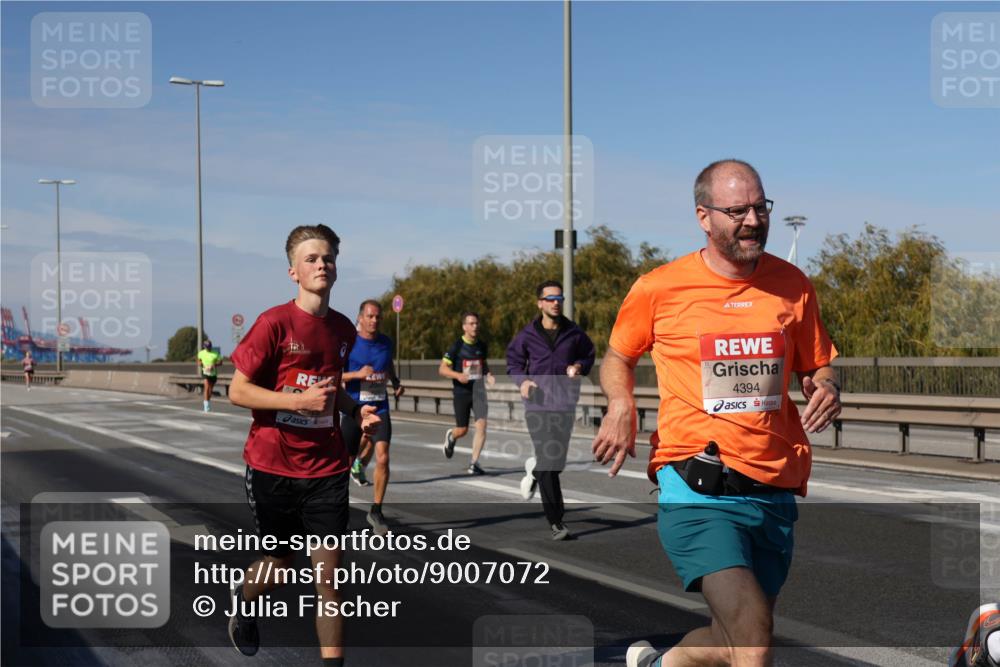 03.10.2025 - Köhlbrandbrückenlauf Julia Fischer http://msf.ph/oto/9007072 03.10.2025 12:46:03 Position 3 4394 meine-sportfotos.de