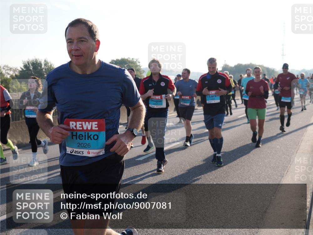03.10.2025 - Köhlbrandbrückenlauf Fabian Wolf http://msf.ph/oto/9007081 03.10.2025 09:20:00 Position 3 2026, 3405, 3407 meine-sportfotos.de
