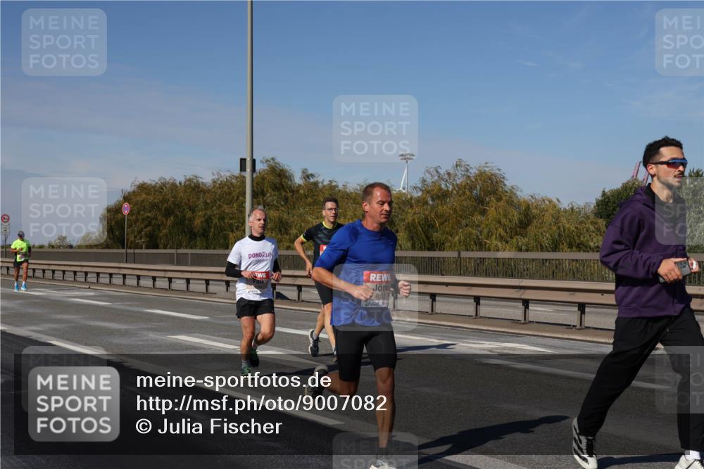 03.10.2025 - Köhlbrandbrückenlauf Julia Fischer http://msf.ph/oto/9007082 03.10.2025 12:46:04 Position 3 4032 meine-sportfotos.de