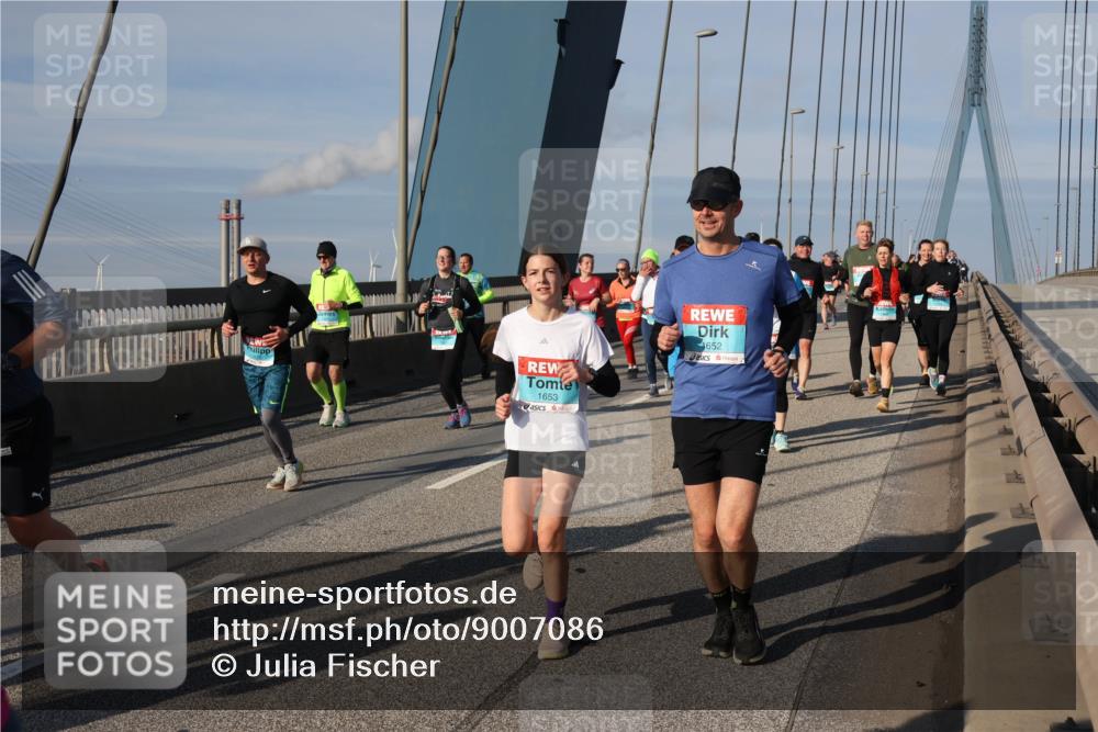 03.10.2025 - Köhlbrandbrückenlauf Julia Fischer http://msf.ph/oto/9007086 03.10.2025 09:58:26 Position 2 1653, 1652 meine-sportfotos.de