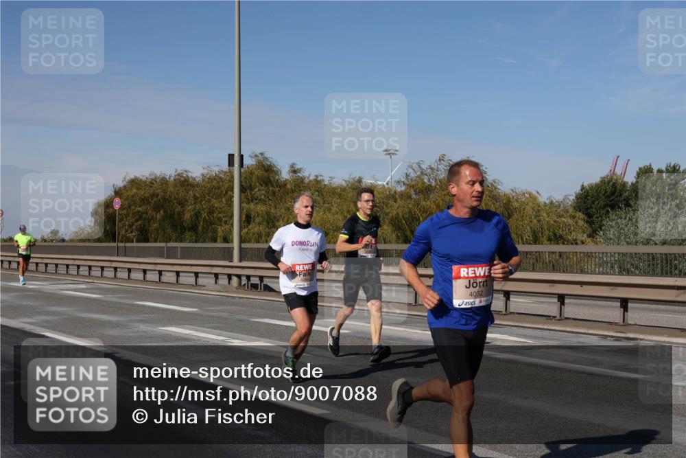 03.10.2025 - Köhlbrandbrückenlauf Julia Fischer http://msf.ph/oto/9007088 03.10.2025 12:46:05 Position 3 4032 meine-sportfotos.de