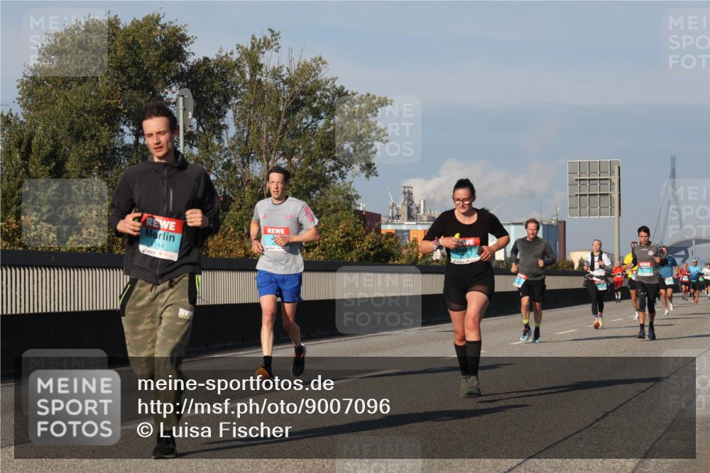 03.10.2025 - Köhlbrandbrückenlauf Luisa Fischer http://msf.ph/oto/9007096 03.10.2025 10:48:51 Position 3 144 meine-sportfotos.de