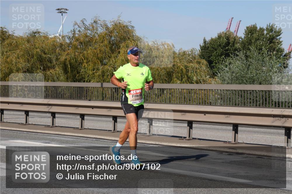 03.10.2025 - Köhlbrandbrückenlauf Julia Fischer http://msf.ph/oto/9007102 03.10.2025 12:46:11 Position 3 5967 meine-sportfotos.de