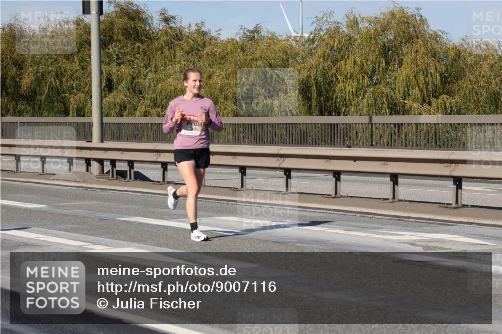 03.10.2025 - Köhlbrandbrückenlauf Julia Fischer http://msf.ph/oto/9007116 03.10.2025 12:46:20 Position 3  meine-sportfotos.de
