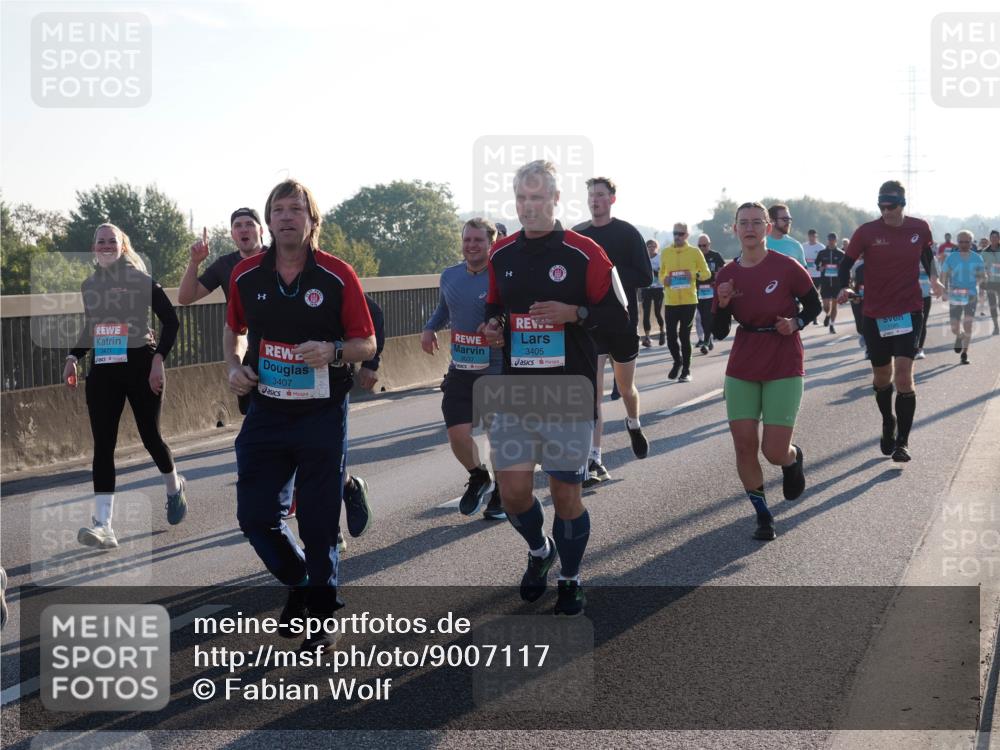 03.10.2025 - Köhlbrandbrückenlauf Fabian Wolf http://msf.ph/oto/9007117 03.10.2025 09:20:01 Position 3 3471, 3407, 3405 meine-sportfotos.de