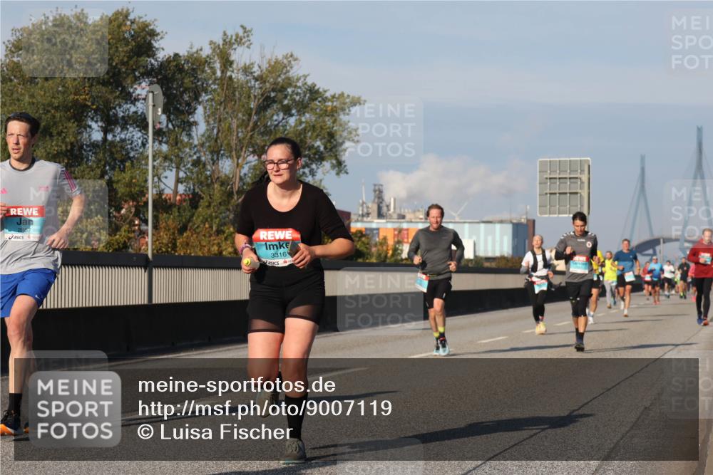 03.10.2025 - Köhlbrandbrückenlauf Luisa Fischer http://msf.ph/oto/9007119 03.10.2025 10:48:52 Position 3 2857, 3316 meine-sportfotos.de