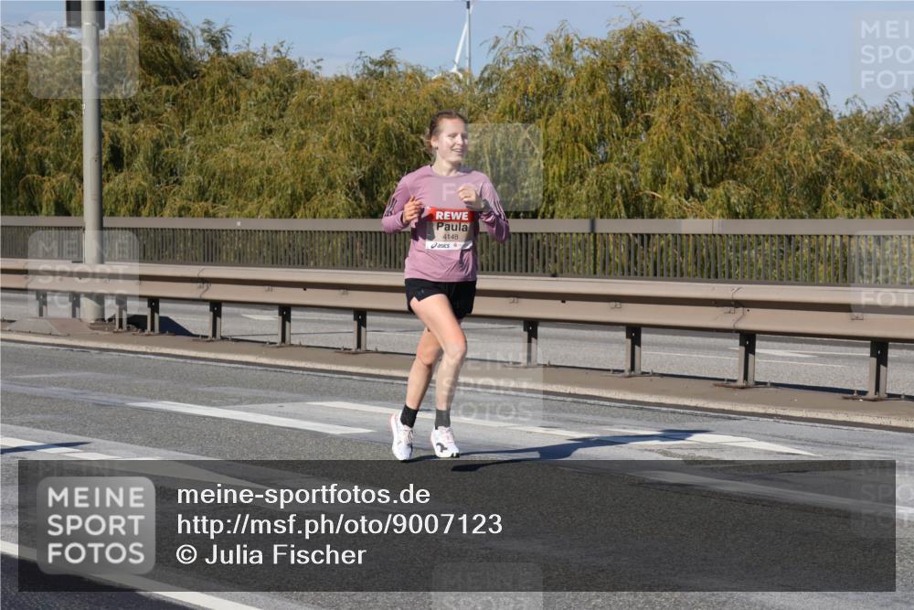 03.10.2025 - Köhlbrandbrückenlauf Julia Fischer http://msf.ph/oto/9007123 03.10.2025 12:46:21 Position 3 4148 meine-sportfotos.de