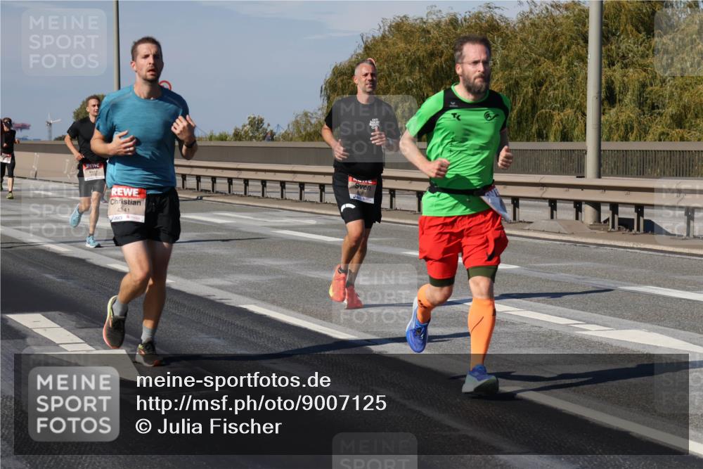 03.10.2025 - Köhlbrandbrückenlauf Julia Fischer http://msf.ph/oto/9007125 03.10.2025 12:46:22 Position 3 4241 meine-sportfotos.de