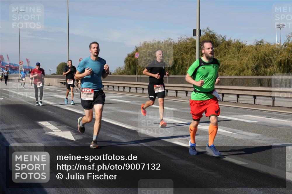 03.10.2025 - Köhlbrandbrückenlauf Julia Fischer http://msf.ph/oto/9007132 03.10.2025 12:46:22 Position 3 4241 meine-sportfotos.de