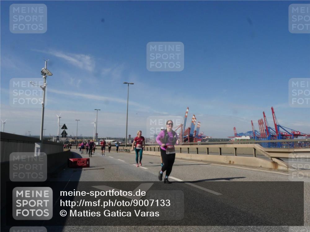 03.10.2025 - Köhlbrandbrückenlauf Matties Gatica Varas http://msf.ph/oto/9007133 03.10.2025 13:02:28 Position 2  meine-sportfotos.de