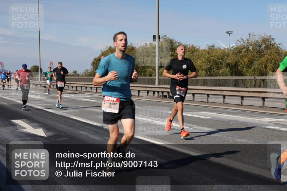 03.10.2025 - Köhlbrandbrückenlauf Julia Fischer http://msf.ph/oto/9007143 03.10.2025 12:46:23 Position 3 4241 meine-sportfotos.de
