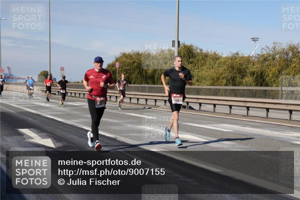 03.10.2025 - Köhlbrandbrückenlauf Julia Fischer http://msf.ph/oto/9007155 03.10.2025 12:46:26 Position 3  meine-sportfotos.de