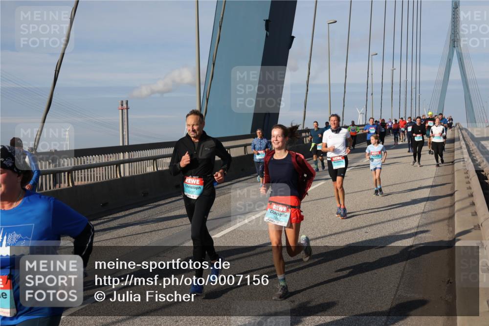 03.10.2025 - Köhlbrandbrückenlauf Julia Fischer http://msf.ph/oto/9007156 03.10.2025 09:58:39 Position 2 2137, 1252 meine-sportfotos.de