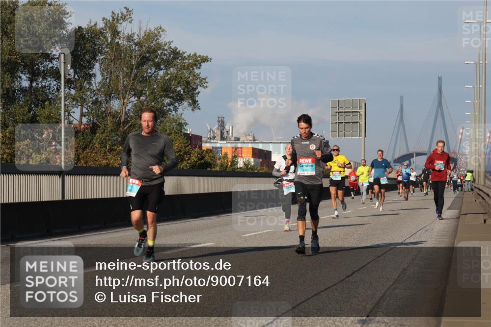 03.10.2025 - Köhlbrandbrückenlauf Luisa Fischer http://msf.ph/oto/9007164 03.10.2025 10:48:55 Position 3 2587 meine-sportfotos.de