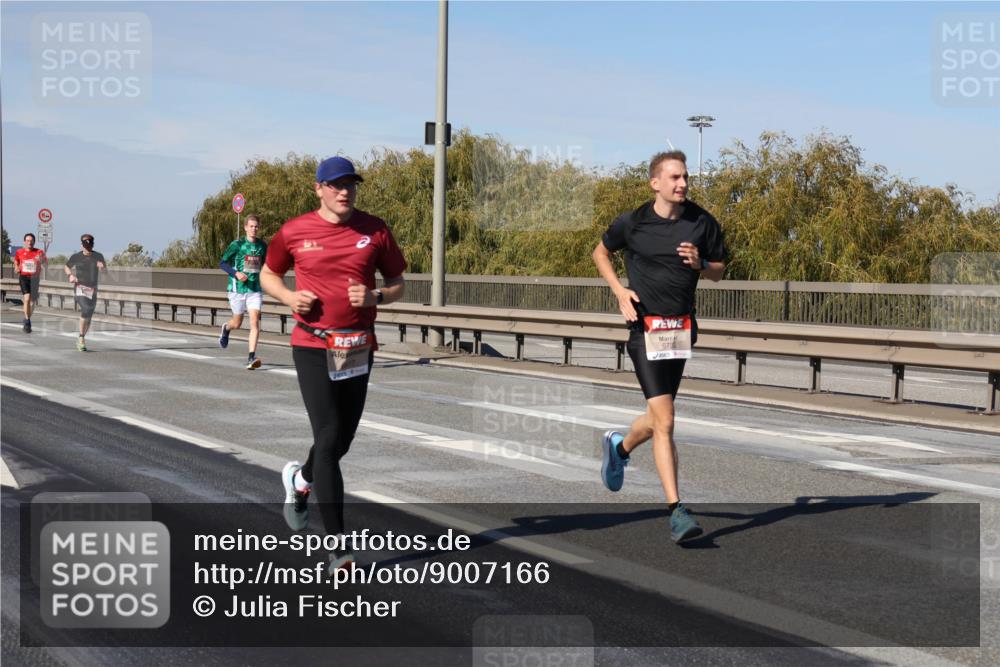 03.10.2025 - Köhlbrandbrückenlauf Julia Fischer http://msf.ph/oto/9007166 03.10.2025 12:46:27 Position 3 6732 meine-sportfotos.de