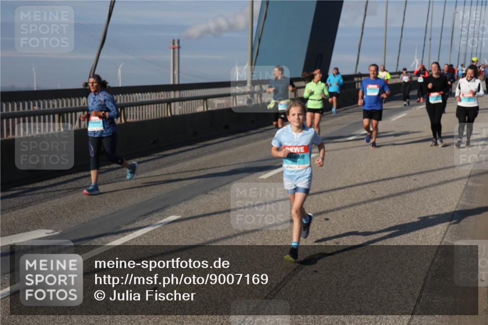 03.10.2025 - Köhlbrandbrückenlauf Julia Fischer http://msf.ph/oto/9007169 03.10.2025 09:58:42 Position 2  meine-sportfotos.de
