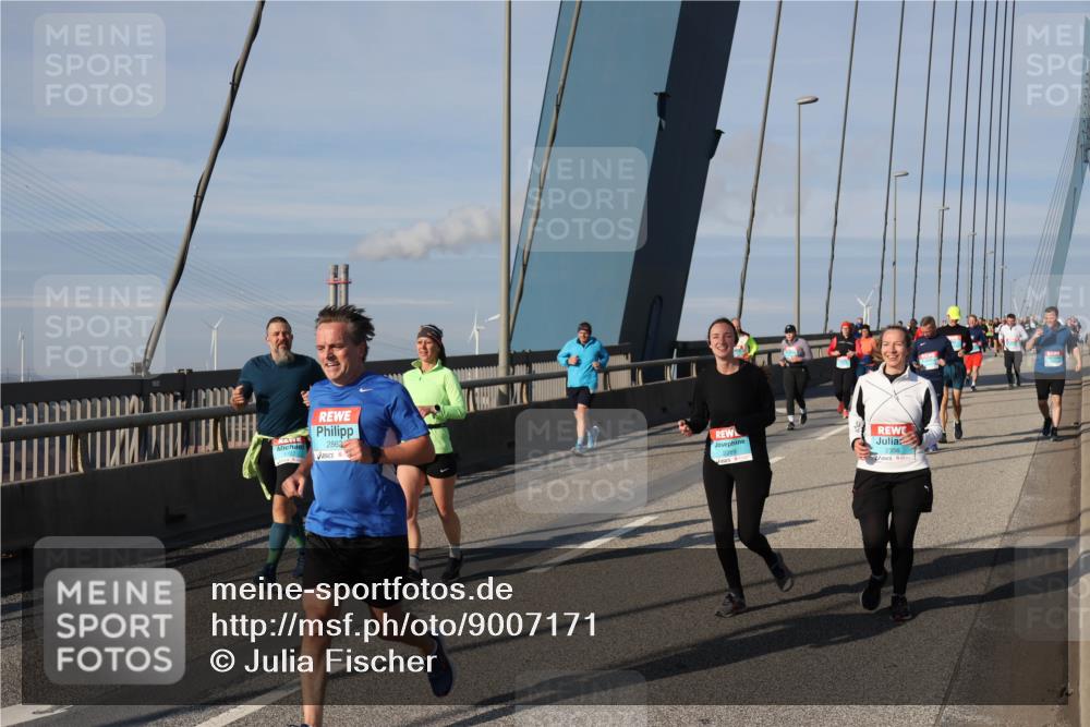 03.10.2025 - Köhlbrandbrückenlauf Julia Fischer http://msf.ph/oto/9007171 03.10.2025 09:58:44 Position 2 2862, 2356 meine-sportfotos.de