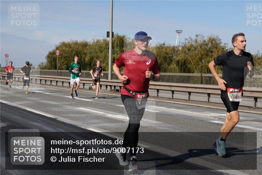 03.10.2025 - Köhlbrandbrückenlauf Julia Fischer http://msf.ph/oto/9007173 03.10.2025 12:46:28 Position 3 6732 meine-sportfotos.de