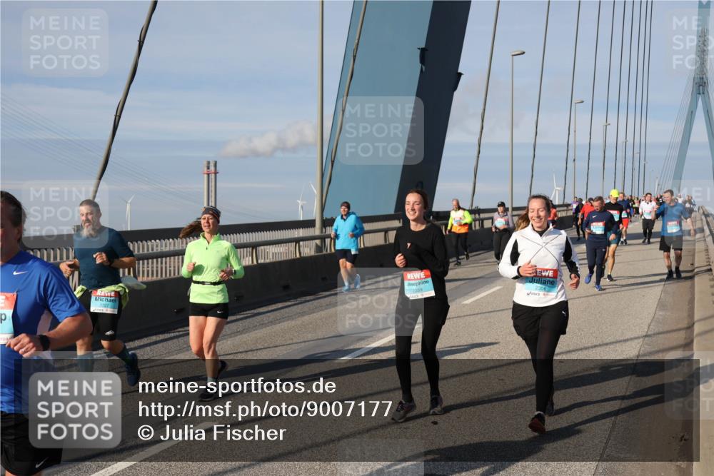03.10.2025 - Köhlbrandbrückenlauf Julia Fischer http://msf.ph/oto/9007177 03.10.2025 09:58:44 Position 2 1727, 2289, 2356 meine-sportfotos.de