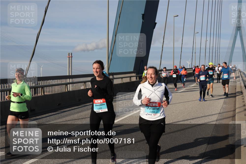 03.10.2025 - Köhlbrandbrückenlauf Julia Fischer http://msf.ph/oto/9007181 03.10.2025 09:58:45 Position 2 2289, 2356 meine-sportfotos.de