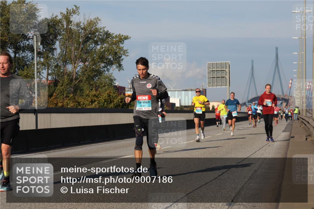 03.10.2025 - Köhlbrandbrückenlauf Luisa Fischer http://msf.ph/oto/9007186 03.10.2025 10:48:56 Position 3 2587 meine-sportfotos.de