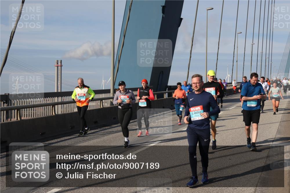 03.10.2025 - Köhlbrandbrückenlauf Julia Fischer http://msf.ph/oto/9007189 03.10.2025 09:58:49 Position 2 2509 meine-sportfotos.de
