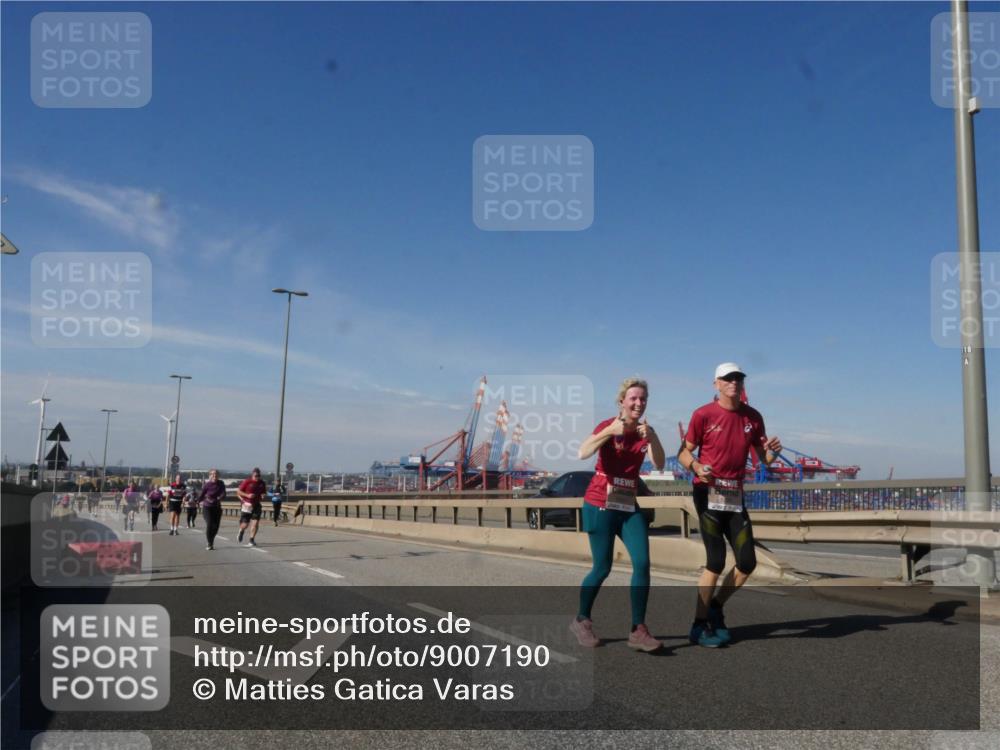 03.10.2025 - Köhlbrandbrückenlauf Matties Gatica Varas http://msf.ph/oto/9007190 03.10.2025 13:02:32 Position 2 1111, 118 meine-sportfotos.de