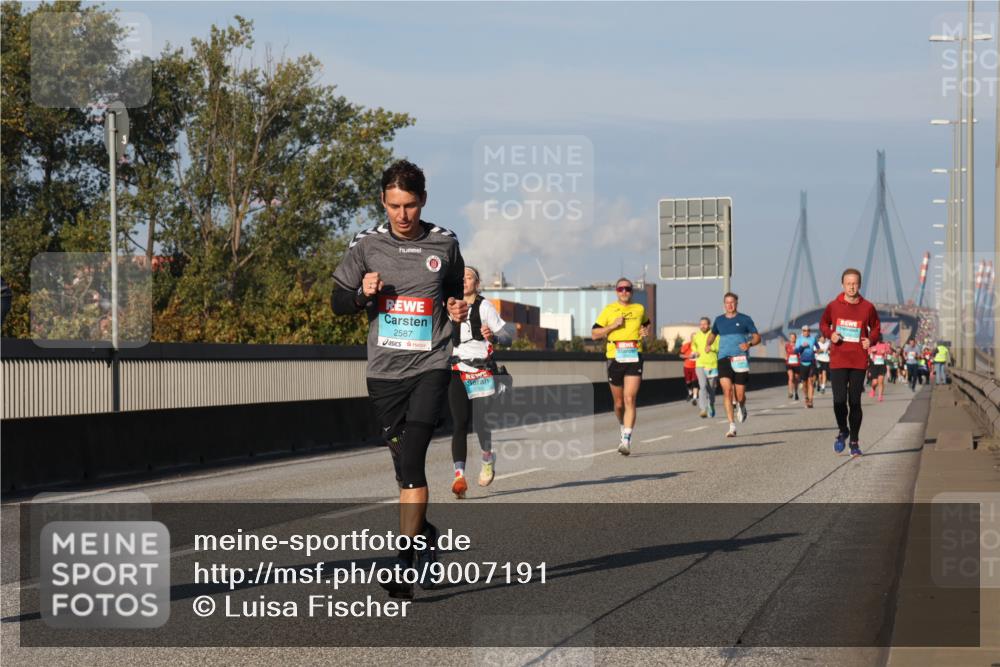 03.10.2025 - Köhlbrandbrückenlauf Luisa Fischer http://msf.ph/oto/9007191 03.10.2025 10:48:56 Position 3 2587 meine-sportfotos.de