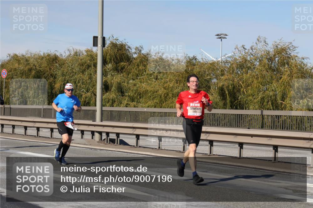 03.10.2025 - Köhlbrandbrückenlauf Julia Fischer http://msf.ph/oto/9007196 03.10.2025 12:46:34 Position 3 6484 meine-sportfotos.de