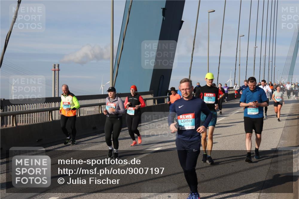 03.10.2025 - Köhlbrandbrückenlauf Julia Fischer http://msf.ph/oto/9007197 03.10.2025 09:58:49 Position 2 2509, 1539, 2451 meine-sportfotos.de