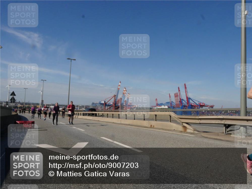 03.10.2025 - Köhlbrandbrückenlauf Matties Gatica Varas http://msf.ph/oto/9007203 03.10.2025 13:02:33 Position 2 118 meine-sportfotos.de