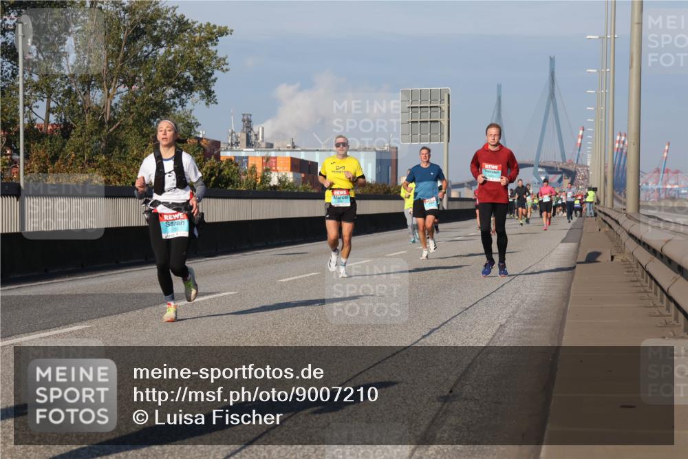 03.10.2025 - Köhlbrandbrückenlauf Luisa Fischer http://msf.ph/oto/9007210 03.10.2025 10:48:58 Position 3  meine-sportfotos.de