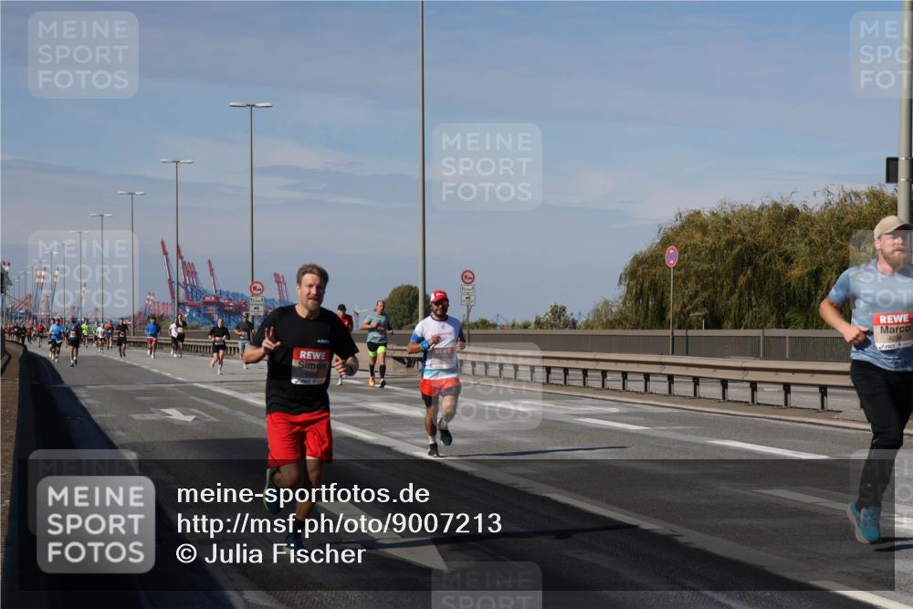 03.10.2025 - Köhlbrandbrückenlauf Julia Fischer http://msf.ph/oto/9007213 03.10.2025 12:46:37 Position 3 12, 5 meine-sportfotos.de