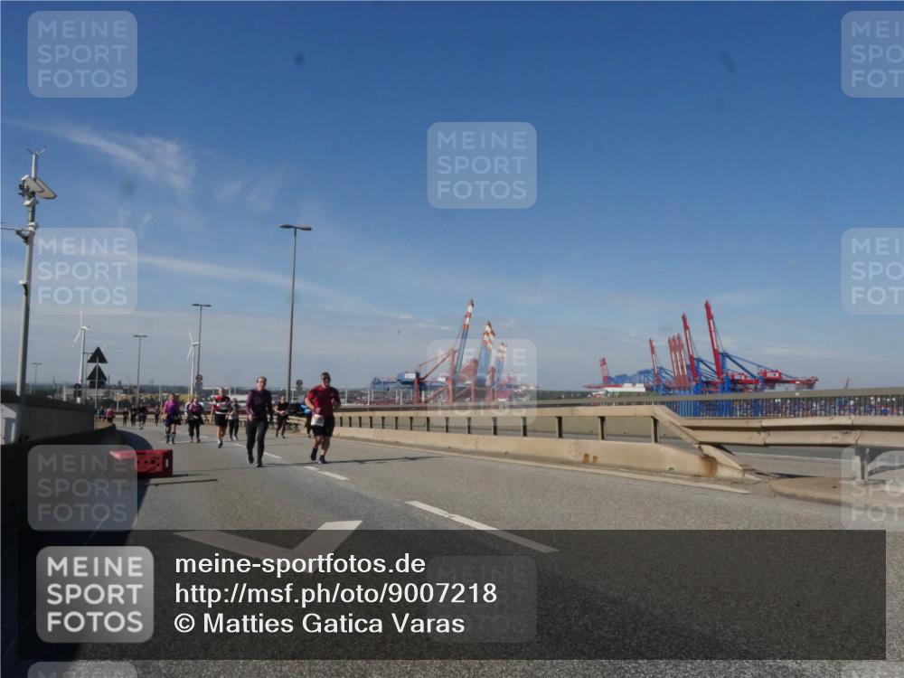 03.10.2025 - Köhlbrandbrückenlauf Matties Gatica Varas http://msf.ph/oto/9007218 03.10.2025 13:02:34 Position 2  meine-sportfotos.de