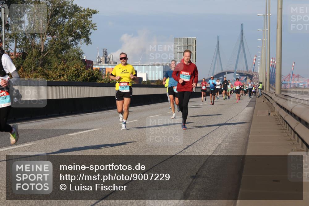 03.10.2025 - Köhlbrandbrückenlauf Luisa Fischer http://msf.ph/oto/9007229 03.10.2025 10:48:59 Position 3 225, 165 meine-sportfotos.de