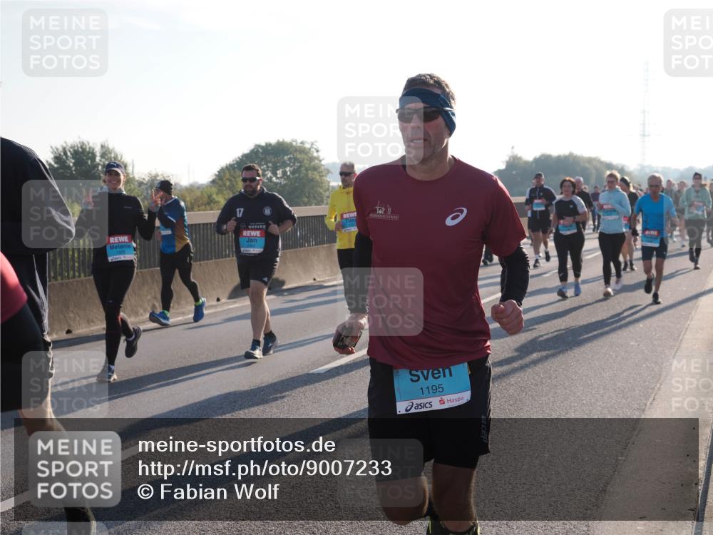 03.10.2025 - Köhlbrandbrückenlauf Fabian Wolf http://msf.ph/oto/9007233 03.10.2025 09:20:03 Position 3 1979, 1195 meine-sportfotos.de