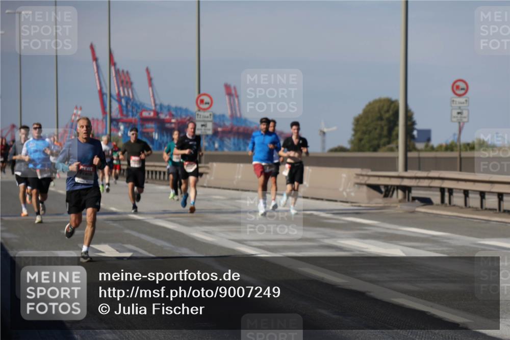 03.10.2025 - Köhlbrandbrückenlauf Julia Fischer http://msf.ph/oto/9007249 03.10.2025 12:46:49 Position 3  meine-sportfotos.de