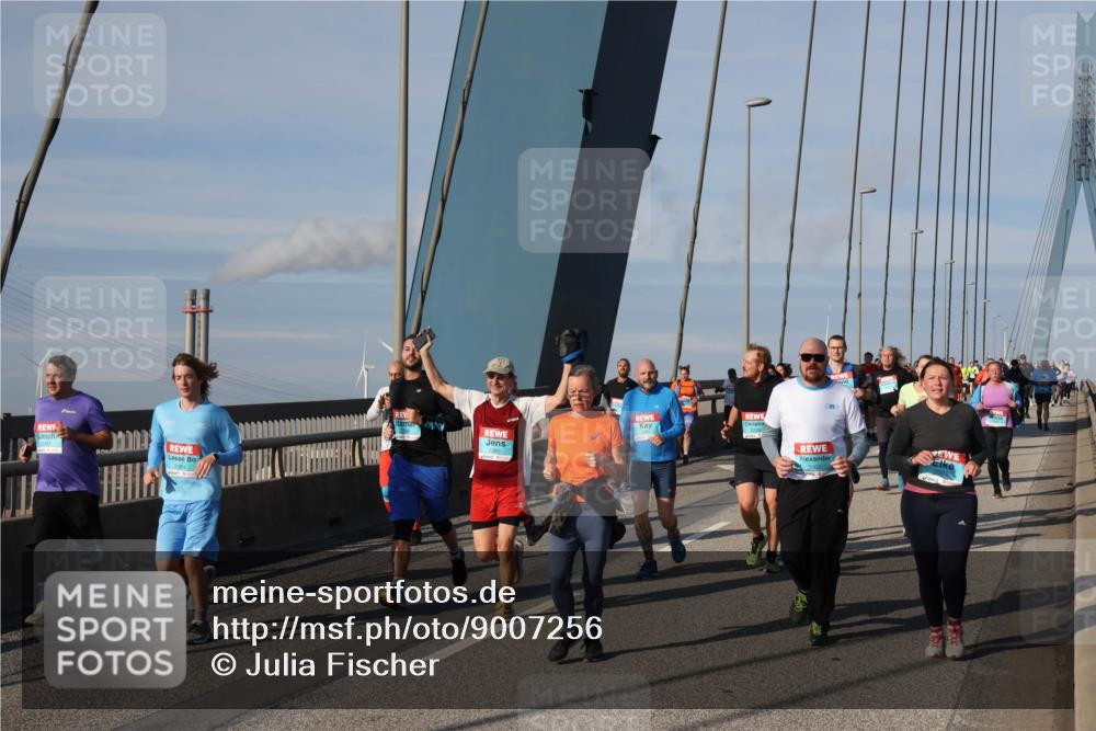 03.10.2025 - Köhlbrandbrückenlauf Julia Fischer http://msf.ph/oto/9007256 03.10.2025 09:59:04 Position 2 3483, 2384 meine-sportfotos.de