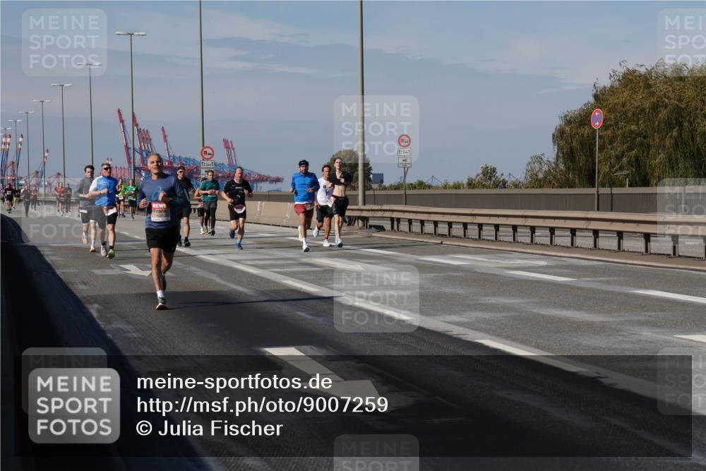 03.10.2025 - Köhlbrandbrückenlauf Julia Fischer http://msf.ph/oto/9007259 03.10.2025 12:46:52 Position 3  meine-sportfotos.de