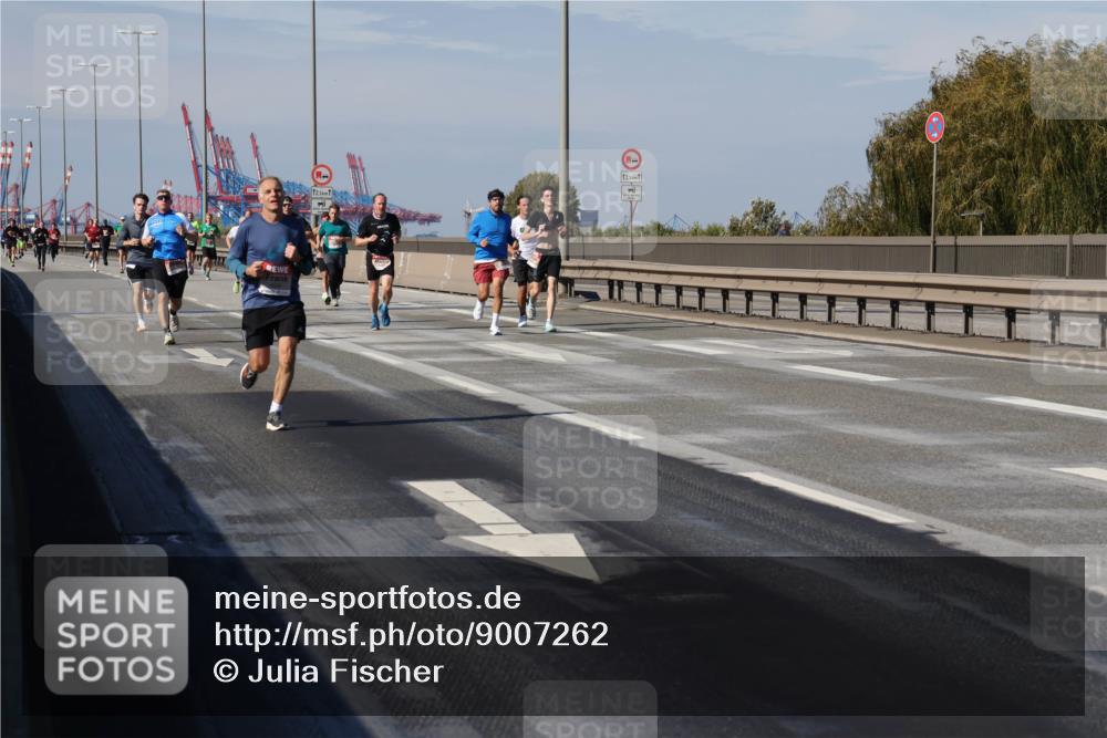 03.10.2025 - Köhlbrandbrückenlauf Julia Fischer http://msf.ph/oto/9007262 03.10.2025 12:46:52 Position 3 12, 5, 12, 5, 1 meine-sportfotos.de