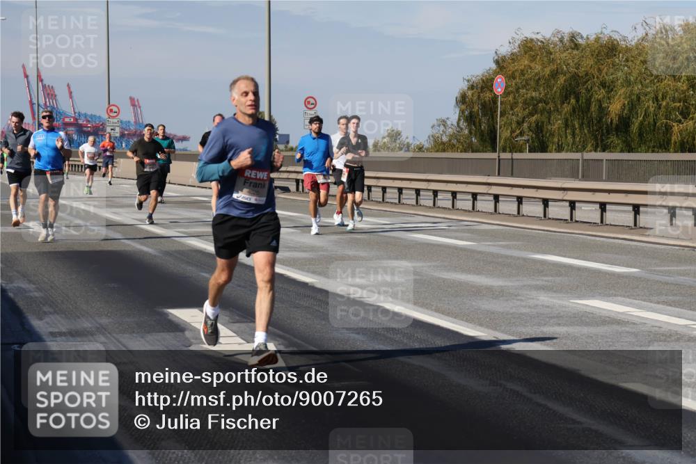 03.10.2025 - Köhlbrandbrückenlauf Julia Fischer http://msf.ph/oto/9007265 03.10.2025 12:46:55 Position 3 12, 5, 1, 4020, 12, 5 meine-sportfotos.de