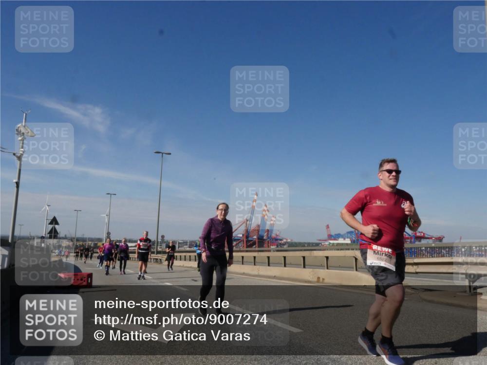 03.10.2025 - Köhlbrandbrückenlauf Matties Gatica Varas http://msf.ph/oto/9007274 03.10.2025 13:02:39 Position 2 6522 meine-sportfotos.de