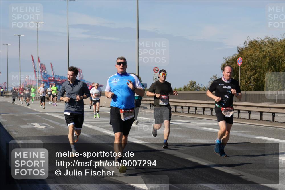 03.10.2025 - Köhlbrandbrückenlauf Julia Fischer http://msf.ph/oto/9007294 03.10.2025 12:46:59 Position 3 12, 5, 6142, 6060 meine-sportfotos.de
