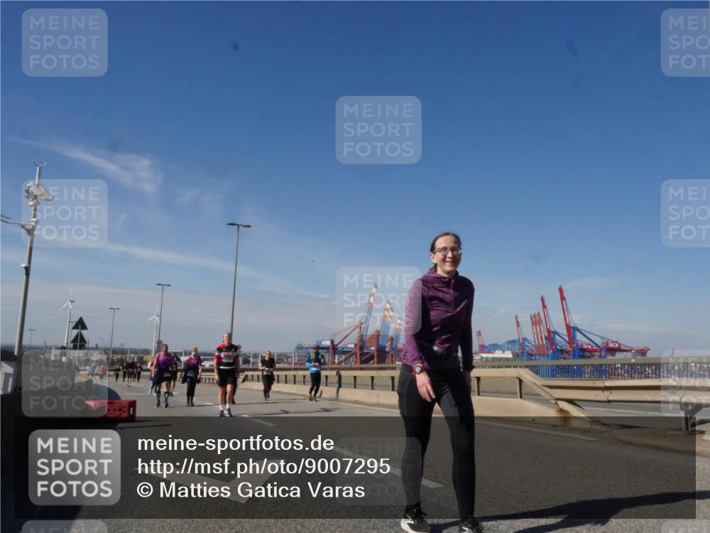 03.10.2025 - Köhlbrandbrückenlauf Matties Gatica Varas http://msf.ph/oto/9007295 03.10.2025 13:02:40 Position 2  meine-sportfotos.de